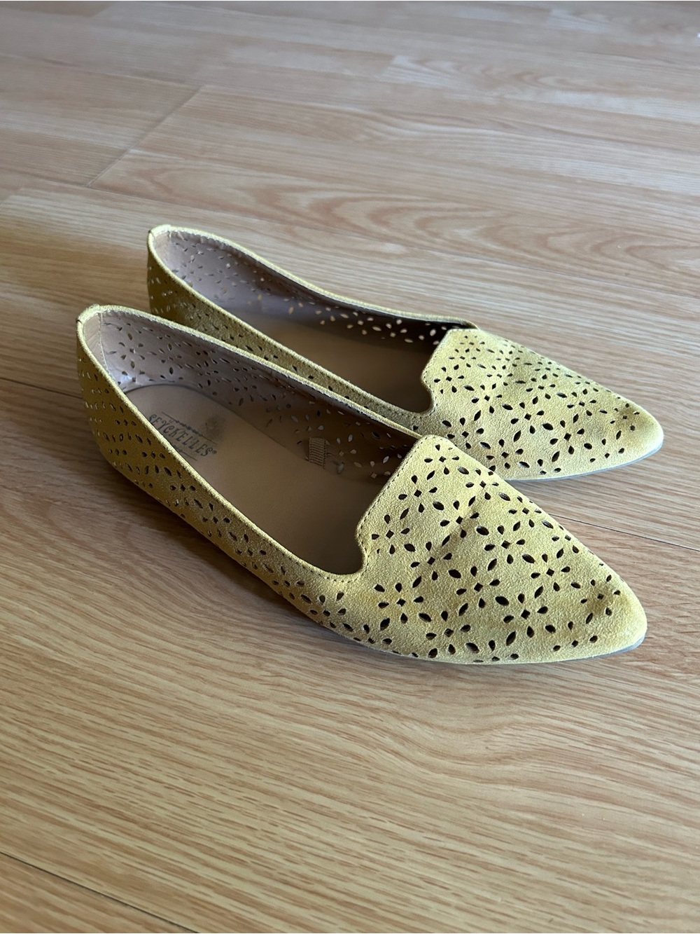 Seychelles Mustard Yellow Laser Cut Pointed Toe Flats Size 7